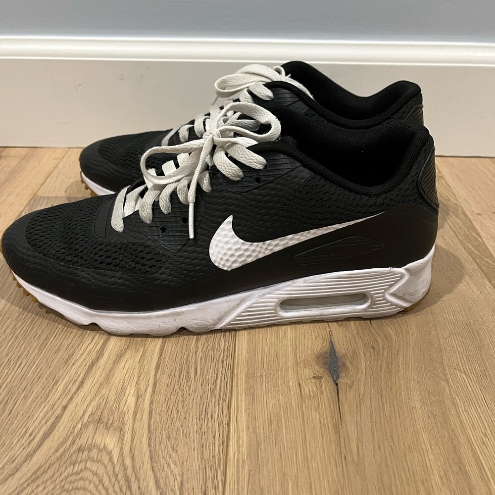 Nike Air Max 90 Ultra Essential - Sz 9